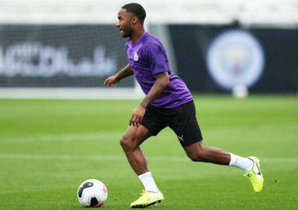 De Bruyne biểu diễn Rabona trên sân tập - Bóng Đá