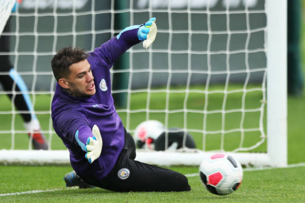 De Bruyne biểu diễn Rabona trên sân tập - Bóng Đá