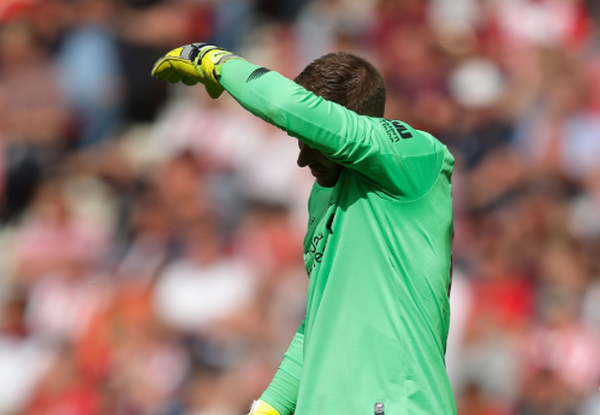 Ảnh Adrian 'Tấu hài' cực mạnh - Bóng Đá