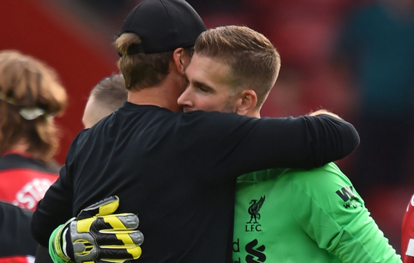 Ảnh Adrian 'Tấu hài' cực mạnh - Bóng Đá