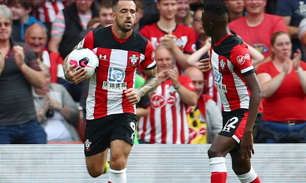 Ảnh Adrian 'Tấu hài' cực mạnh - Bóng Đá