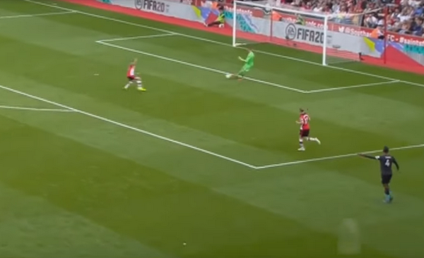 Ảnh Adrian 'Tấu hài' cực mạnh - Bóng Đá