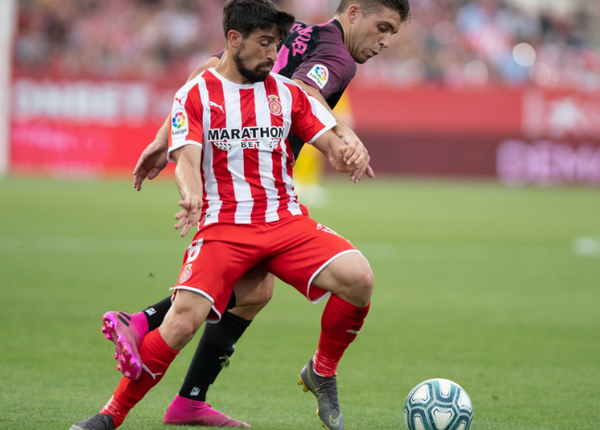 Cay đắng! 27 tuổi, trung vệ lò La Masia bị chấm dứt hợp đồng (Muniesa) - Bóng Đá