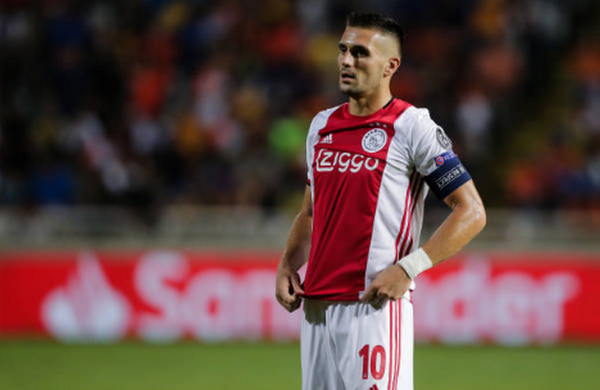 Nhận thẻ đỏ, Ajax gặp bất lợi lớn tại play-off Champions League - Bóng Đá