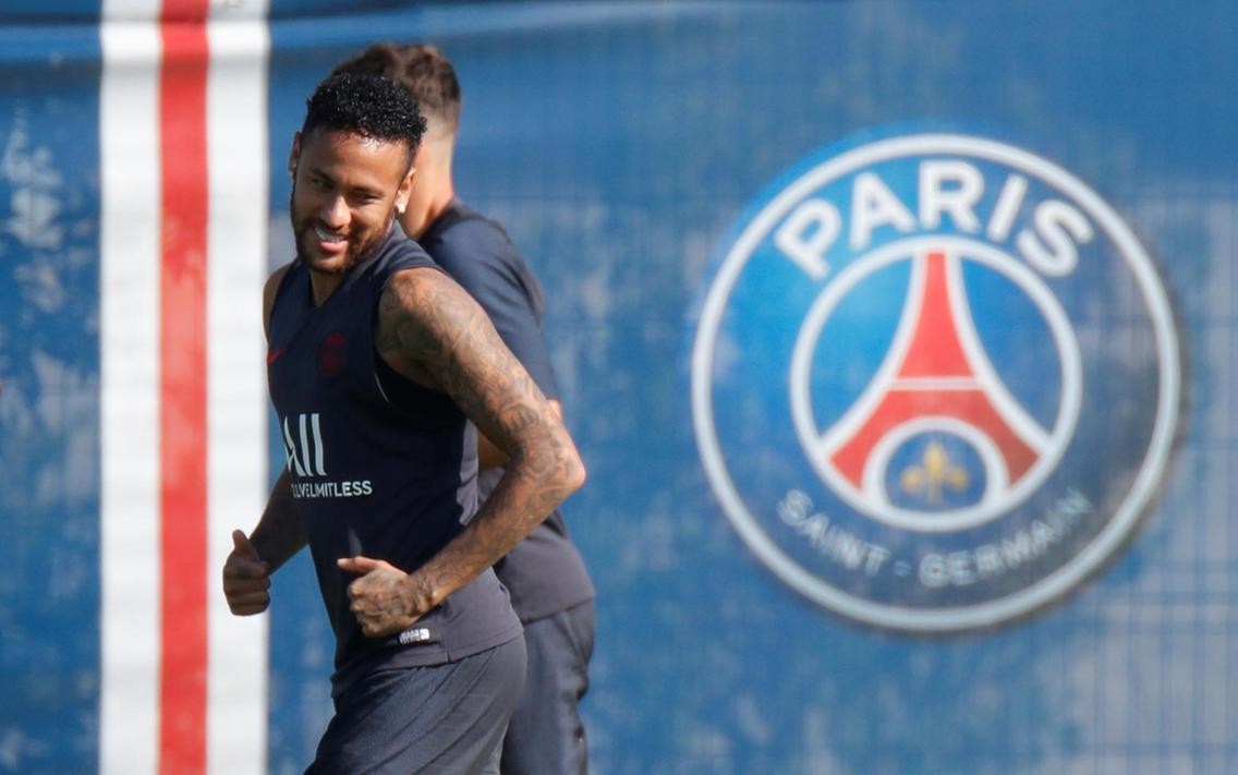 PSG 'set for stunning £100m swoop for Crystal Palace star Wilfried Zaha as Ligue 1 giants send delegation to London to sign Neymar replacement' - Bóng Đá