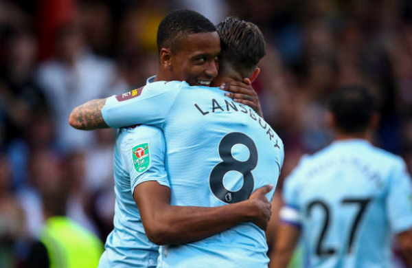 Hattrick kiến tạo, cựu cầu thủ Arsenal mang về 'set tennis' cho Aston Villa - Bóng Đá