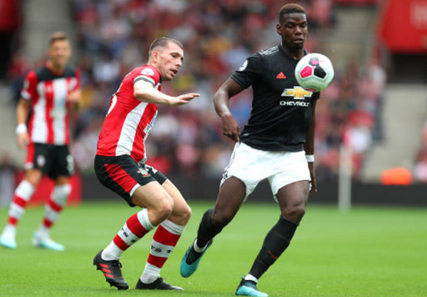 Trước khi phá lưới De Gea, Vestergaard đã làm điều 'đáng sợ' với trọng tài - Bóng Đá