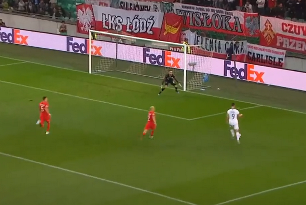 Lewandowski vô hình, đội nhà thua sốc ở vòng loại EURO - Bóng Đá