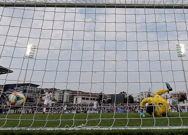 Kosovo 2-1 CH Séc - Bóng Đá