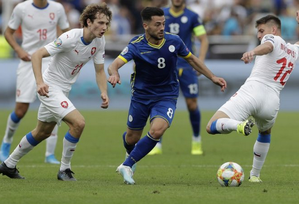 Kosovo 2-1 CH Séc - Bóng Đá