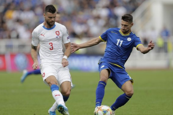 Kosovo 2-1 CH Séc - Bóng Đá