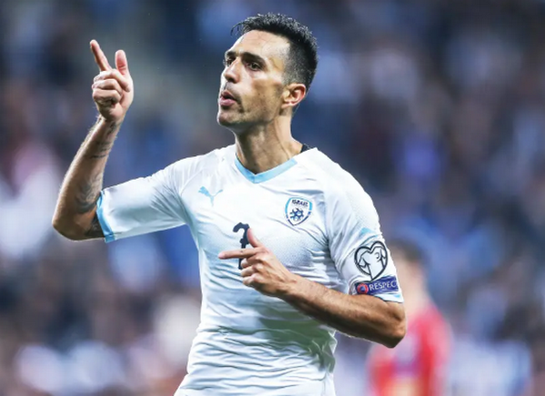 Mới đá 3 trận, Tam sư vẫn làm được điều khó tin - Bóng Đá