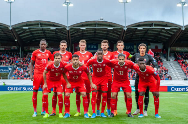 Thụy Sĩ thắng nhưng Xhaka gặp chấn thương - Bóng Đá