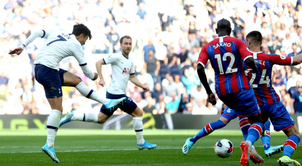 'Ác mộng' Man Utd phản lưới nhà, Tottenham đại thắng derby London - Bóng Đá