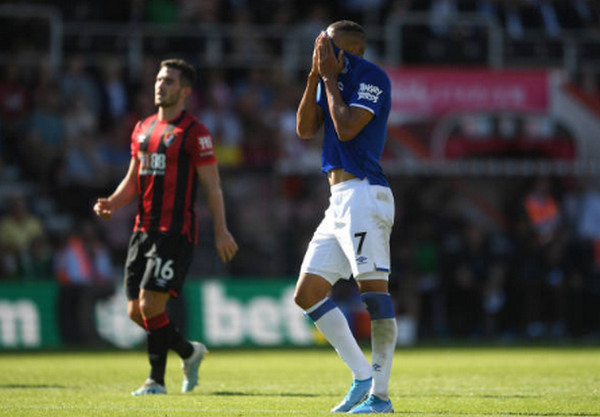 Thua bạc nhược, 'hàng xóm' Liverpool bỏ lỡ cơ hội lên top 3 - Bóng Đá