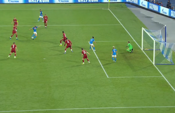 Cận cảnh 3 pha cứu thua như 'siêu nhân' của Adrian - Bóng Đá