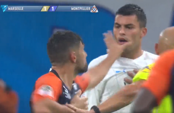 Hai phút ngắn ngủi, 3 cầu thủ Ligue 1 rủ nhau 'ăn' thẻ đỏ' (Marseille vs Montpellier) - Bóng Đá