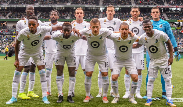 Cản phá 9 cú sút trong vòng cấm, cựu thủ môn Arsenal nhận điểm 10 hoành tráng - Bóng Đá