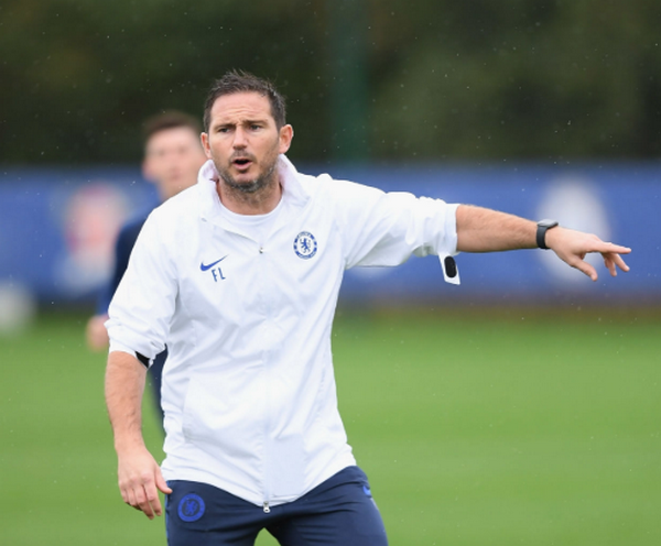 Chelsea tập luyện - Bóng Đá