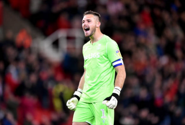 Lội ngược dòng trước Stoke, bại tướng Arsenal vươn lên ngôi đầu Championship - Bóng Đá