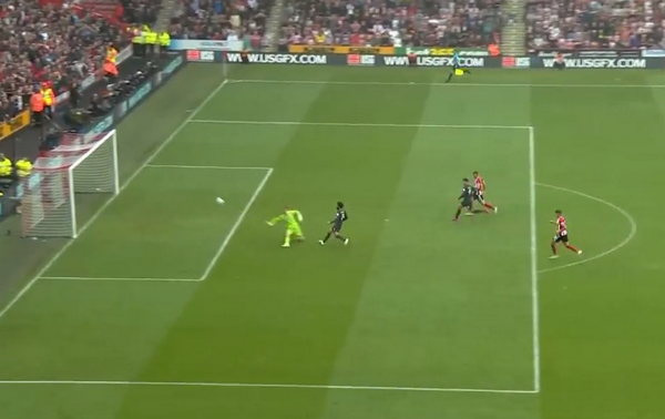 Thủ thành tương lai Man United vừa tái hiện tuyệt kỹ của De Gea - Bóng Đá