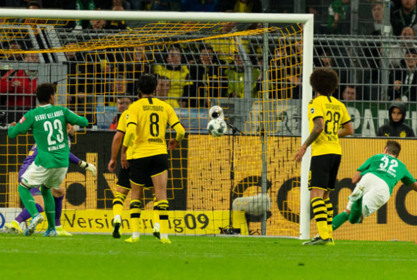 Dortmund tiếp tục mất điểm, Reus như muốn rơi nước mắt - Bóng Đá