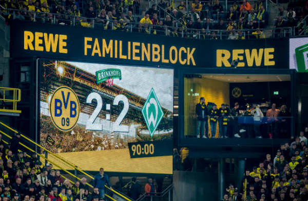 Dortmund tiếp tục mất điểm, Reus như muốn rơi nước mắt - Bóng Đá