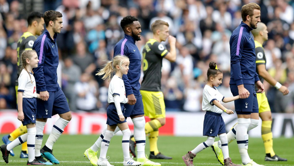 Đang gặp khó, 'bad boy' còn gây họa cho Tottenham - Bóng Đá
