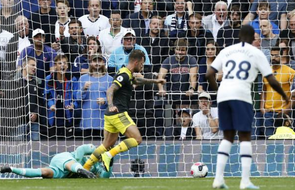 Đang gặp khó, 'bad boy' còn gây họa cho Tottenham - Bóng Đá