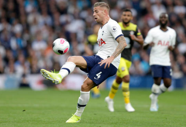 Đang gặp khó, 'bad boy' còn gây họa cho Tottenham - Bóng Đá