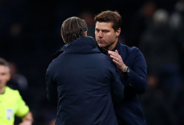 Thua 'tối tăm mặt mũi', đây là thái độ của Pochettino khi bắt tay sau trận - Bóng Đá