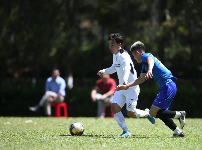 Bầu Đức dự khán, HAGL thắng đậm 