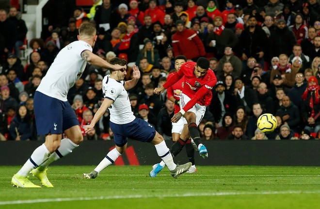 Chỉ 20 phút trận Villa - Tottenham, Man Utd đã rõ 'vấn đề' của Grealish? - Bóng Đá