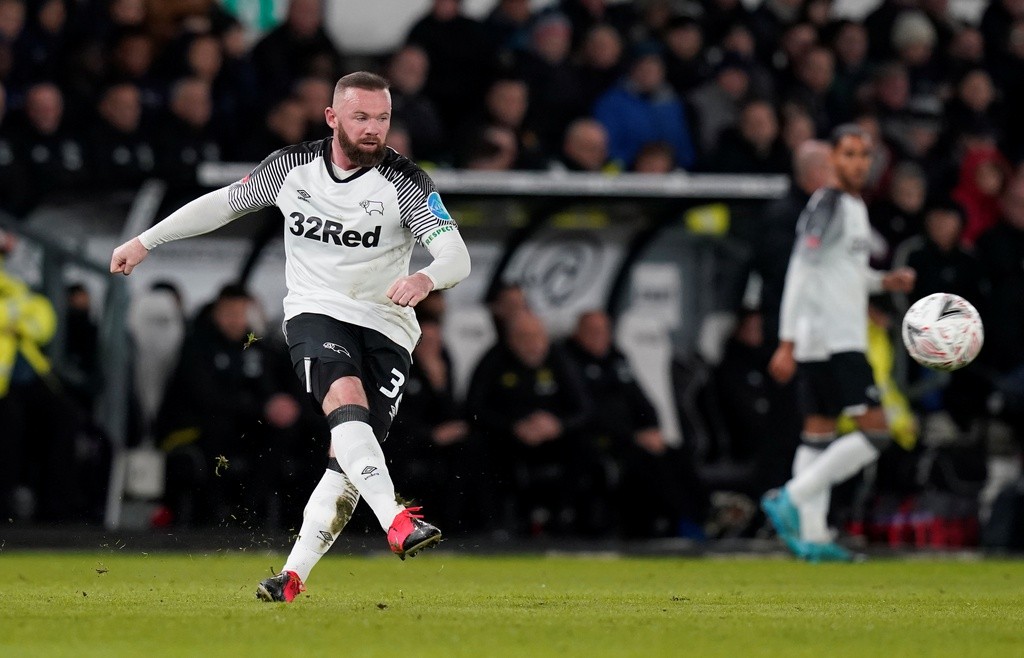 Ảnh màn trình diễn của Rooney - Bóng Đá
