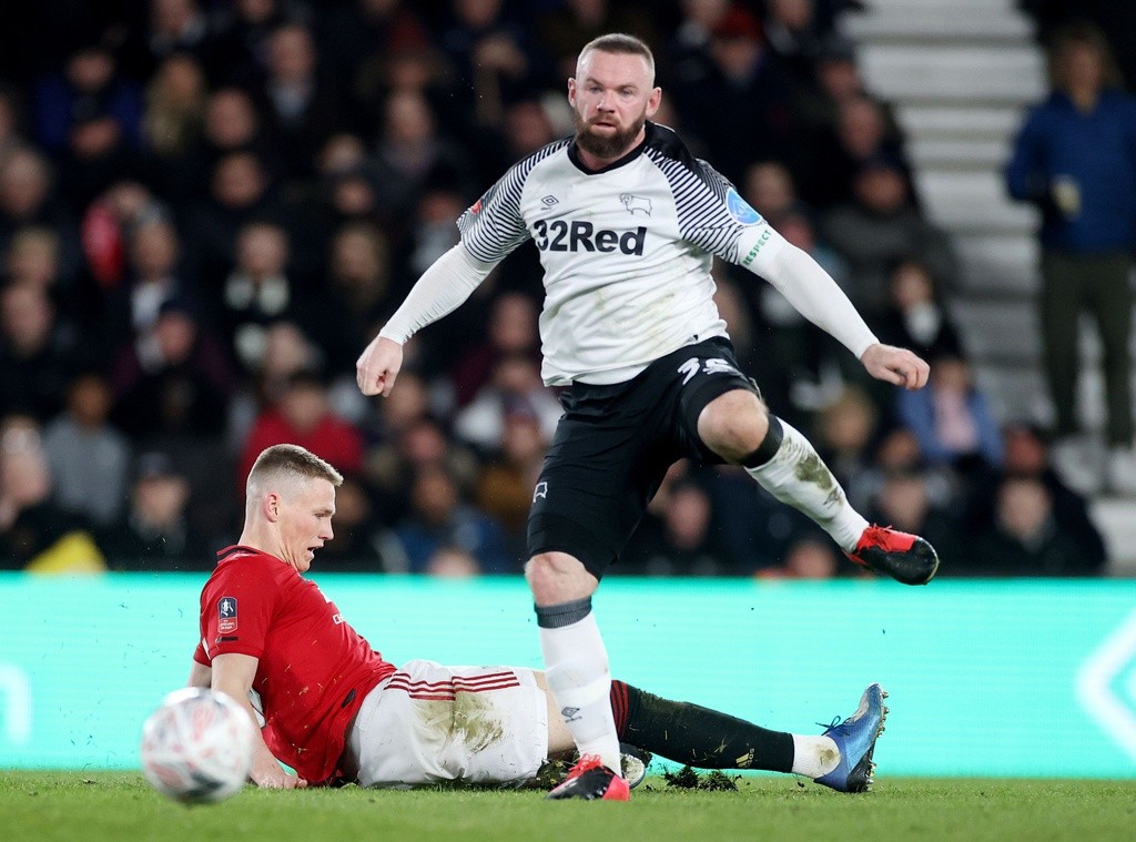 Ảnh màn trình diễn của Rooney - Bóng Đá