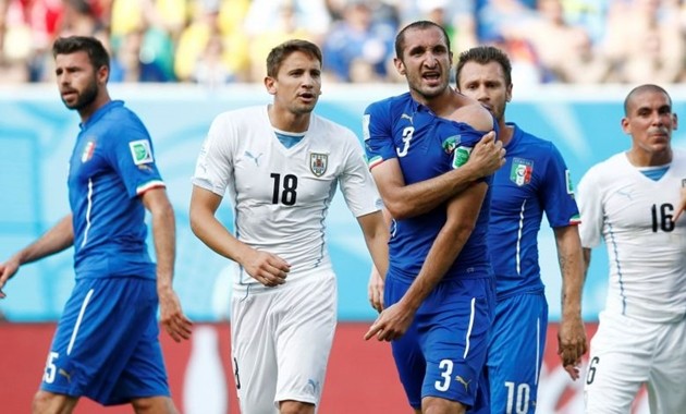 Giorgio Chiellini chia sẻ về việc bị Luis Suarez cắn vai - Bóng Đá