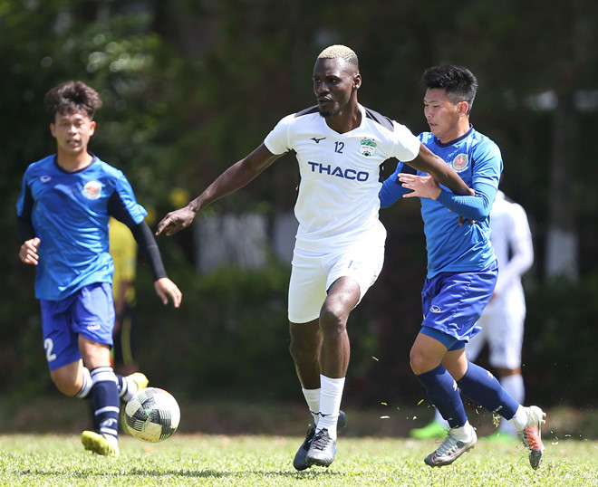 Bầu Đức dự khán, HAGL thắng đậm 