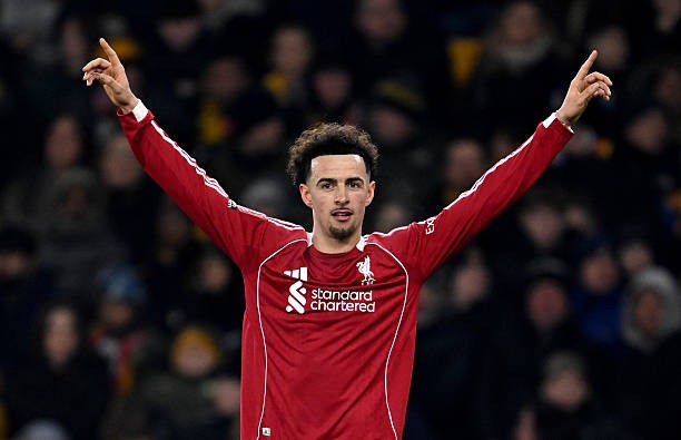 Jones có thể rời Anfield nếu không chấp nhận thay đổi vị trí thi đấu. 