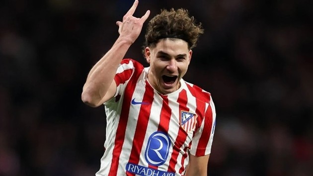 Barcelona bám sát Julian Alvarez.