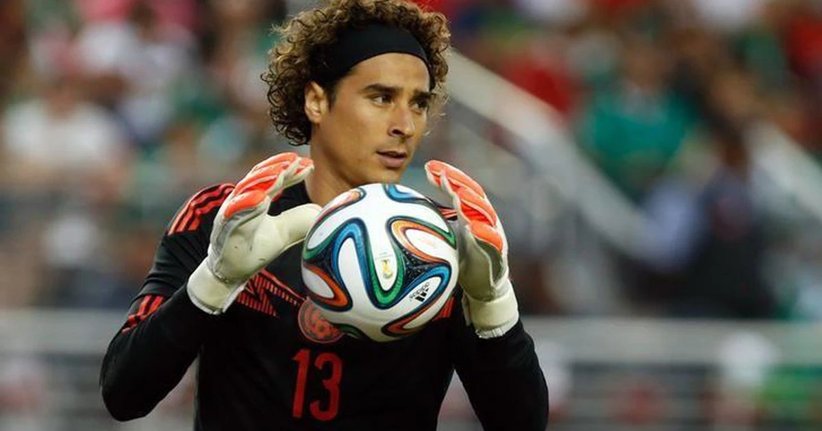 Guillermo Ochoa và lần cuối trong khung gỗ.