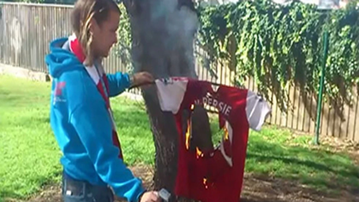 Một lựa chọn khiến tình yêu hóa căm hờn.