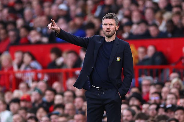 Carrick lại giúp Man Utd giành chiến thắng. 