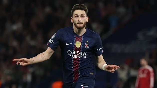 Kh quyết định tiếp tục gắn bó với PSG.