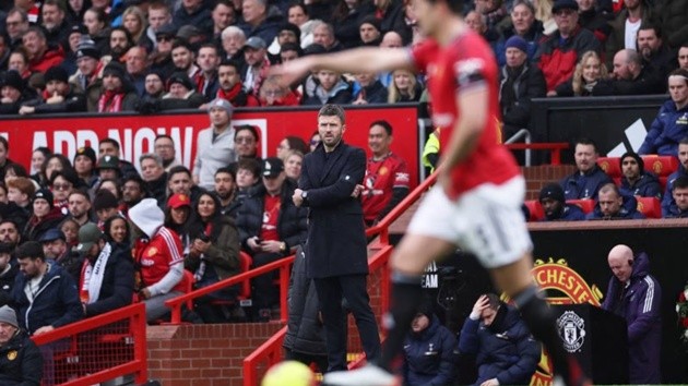 Tấm vé Champions League gần như nằm trong tay MU