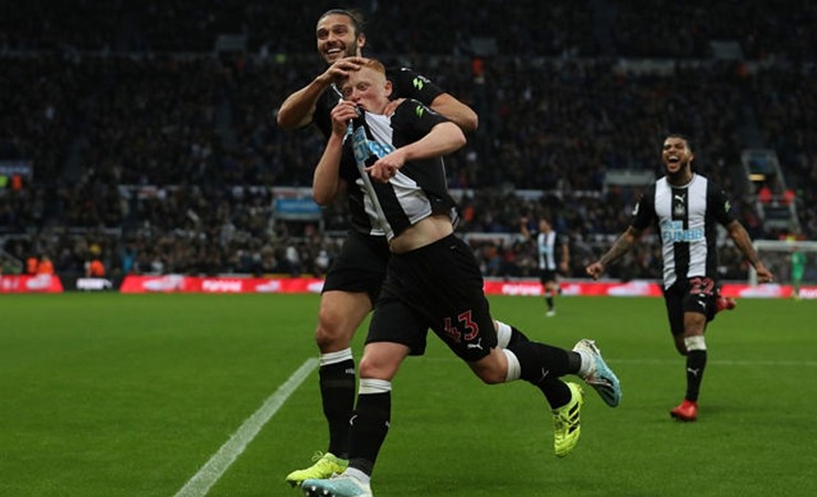 He will regret’, ‘Madness’: Some fans react as their player linked with Arsenal (Matthew Longstaff) - Bóng Đá