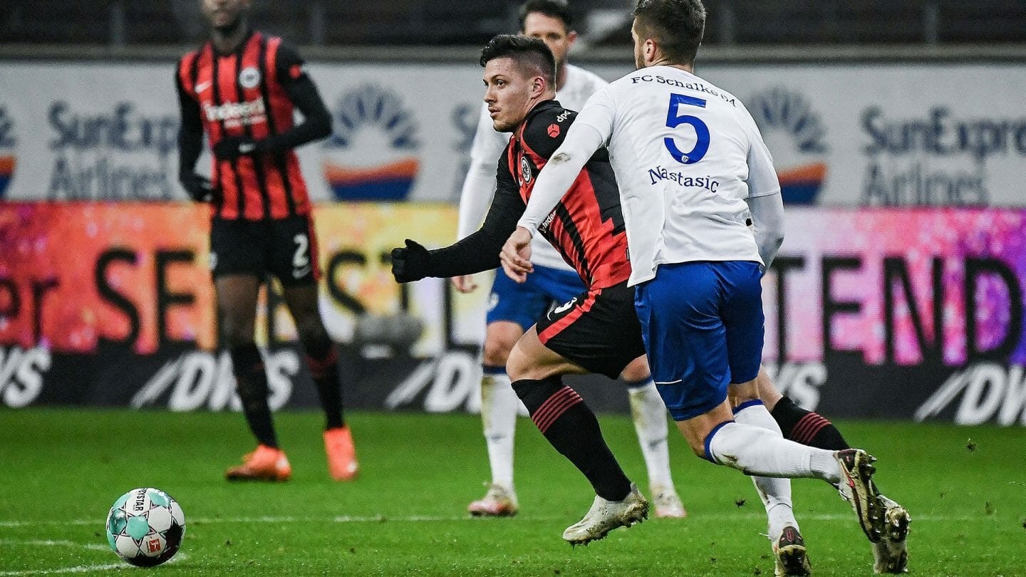 Jovic brace seals a 3-1 win for Frankfur - Bóng Đá