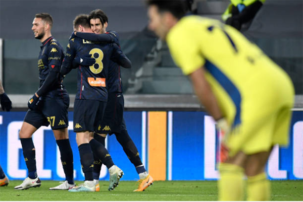 Cristiano Ronaldo fools 4 Genoa players with tricks to create chance that led to winner for Juventus from debutant Hamza Rafia vs Genoa - Bóng Đá