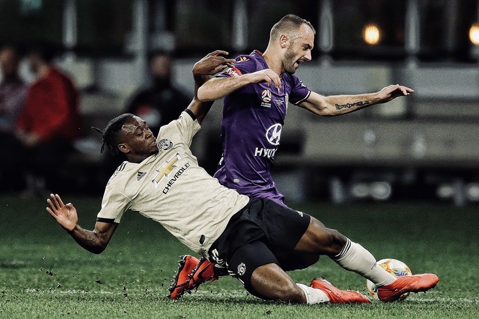 Đá trận đầu cho M.U, James và Wan-Bissaka thể hiện thế nào? - Bóng Đá