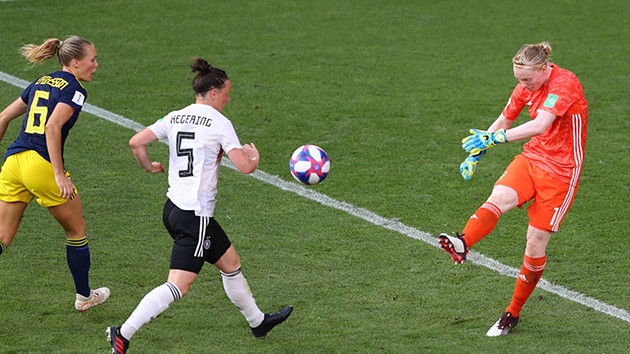 Thua ngược cay đắng, cựu vương nói lời chia tay World Cup - Bóng Đá