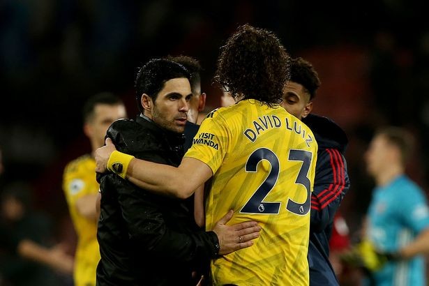 Mikel Arteta lên tiếng về việc gia hạn với thủ lĩnh hàng thủ Arsenal - Bóng Đá